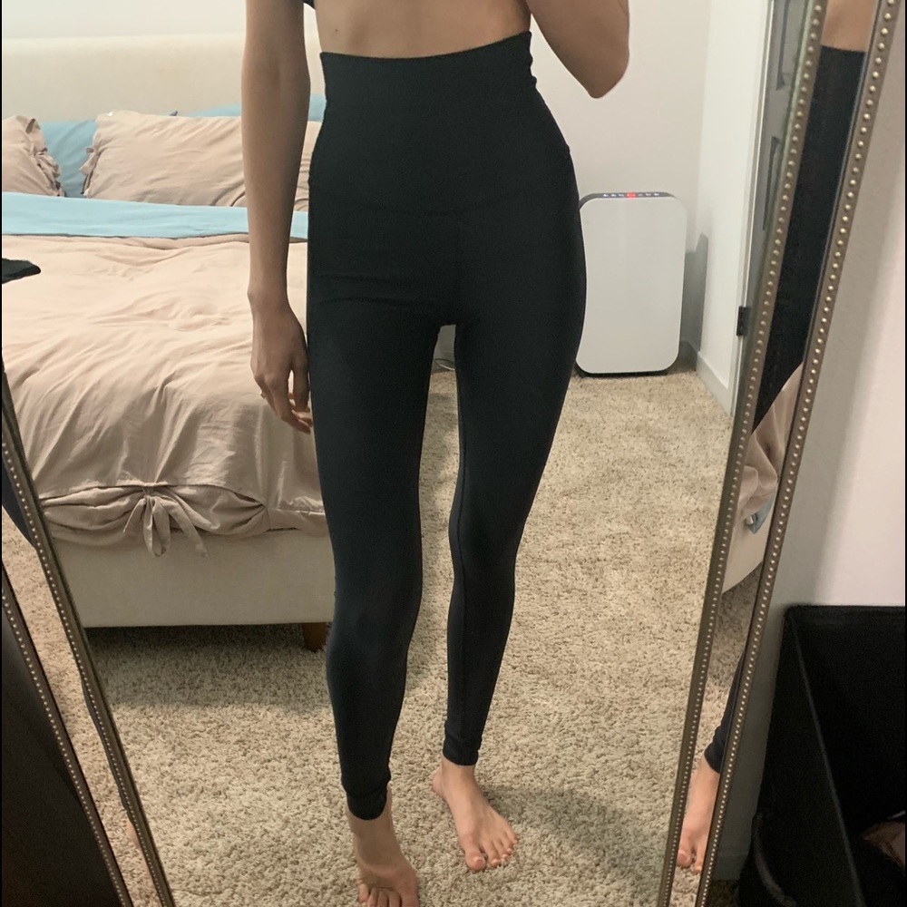 Alo airlift extreme high waisted yoga legging